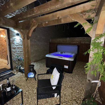 Coach House & Hot Tub Nr Bicester Village Eksteriør bilde