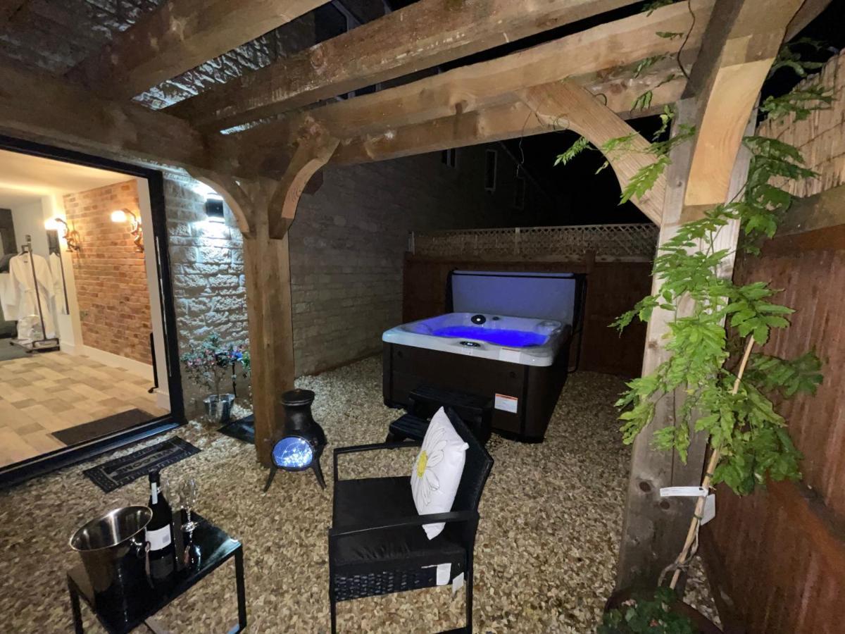 Coach House & Hot Tub Nr Bicester Village Eksteriør bilde